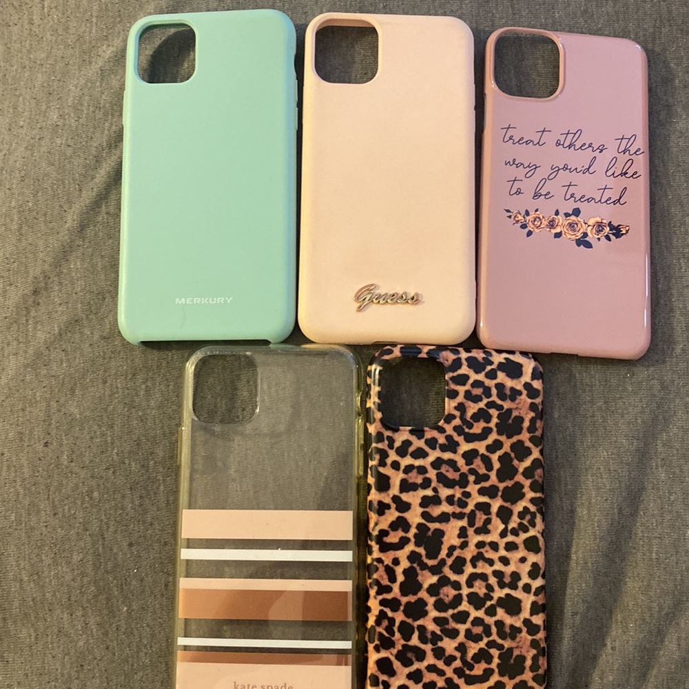 LOT of iPhone 11 Pro Max cases